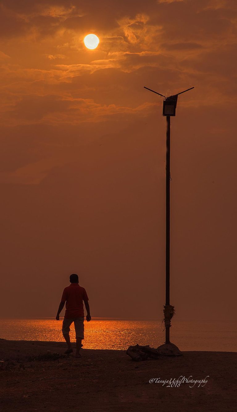 beach-man-SUNSET-9504.jpg