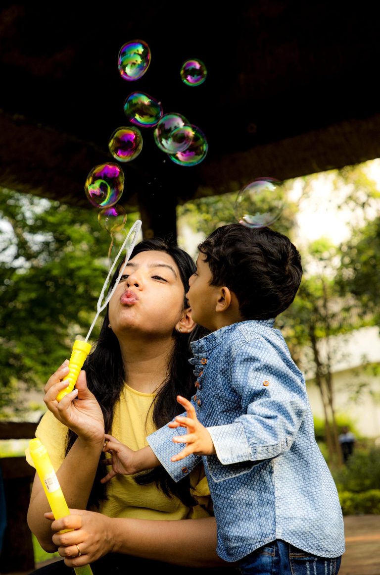 blowing-bubbles-PREHAAN-0483-copy.jpg