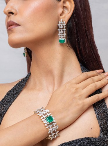 diamond-earrings-8335-copy.jpg